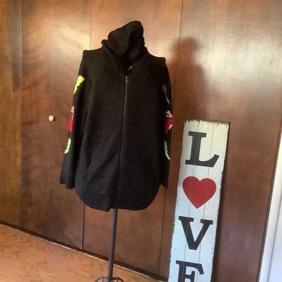 Torrid Betsy Johnson Size 2 Black SIP UP SWEATER NWT - Picture 1 of 5